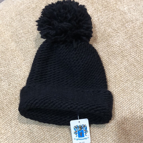Portolano polyester/wool blend beanie - Picture 2 of 6